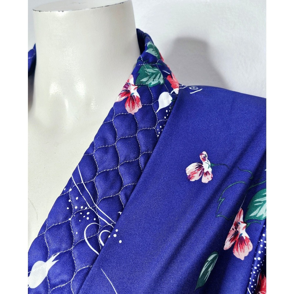 Vintage Quilted Robe - Picture 3 of 10